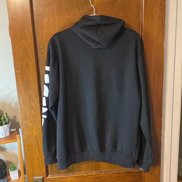 BLACK HOODIE WITH BEAR LOGO ON THE FRONT 🐻 SUPER COMFY‼️ - Picture 6 of 6
